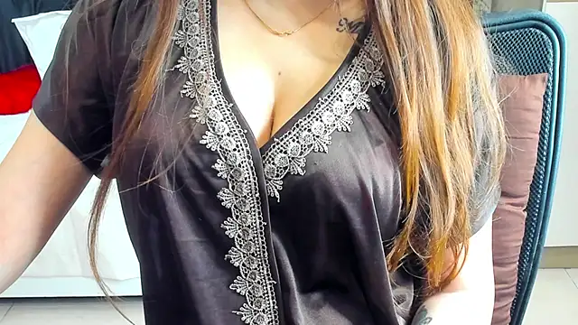 Snapshot of Shawtty_Girl chatting on 10/22/25, 06:24 Shawtty Girl online show from 10/22/25, 06:24