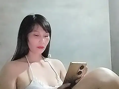 Snapshot of Siglemom_sexy chatting on 10/18/25, 10:05 Siglemom sexy online show from 10/18/25, 10:05