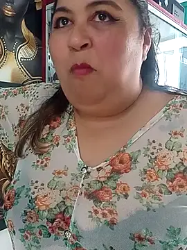 Snapshot of curvy_diva_ chatting on 09/13/25, 02:06 curvy diva  online show from 09/13/25, 02:06
