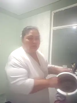Snapshot of curvy_diva_ chatting on 09/19/25, 01:07 curvy diva  online show from 09/19/25, 01:07