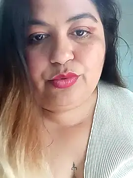 Snapshot of curvy_diva_ chatting on 09/20/25, 01:23 curvy diva  online show from 09/20/25, 01:23