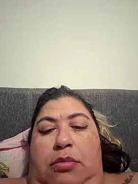Snapshot of curvy_diva_ chatting on 09/22/25, 09:33 curvy diva  online show from 09/22/25, 09:33