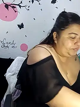 Snapshot of curvy_diva_ chatting on 09/25/25, 11:14 curvy diva  online show from 09/25/25, 11:14