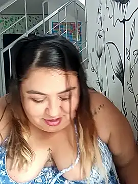 Snapshot of curvy_diva_ chatting on 09/29/25, 02:00 curvy diva  online show from 09/29/25, 02:00