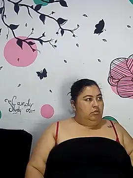 Snapshot of curvy_diva_ chatting on 10/11/25, 11:20 curvy diva  online show from 10/11/25, 11:20