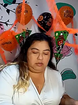 Snapshot of curvy_diva_ chatting on 10/27/25, 11:14 curvy diva  online show from 10/27/25, 11:14