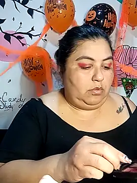 Snapshot of curvy_diva_ chatting on 10/29/25, 01:19 curvy diva online show from 10/29/25, 01:19