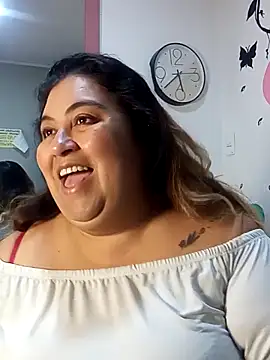 Snapshot of curvy_diva_ chatting on 11/09/25, 10:24 curvy diva online show from 11/09/25, 10:24