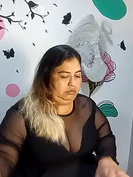 Snapshot of curvy_diva_ chatting on 11/14/25, 11:09 curvy diva online show from 11/14/25, 11:09