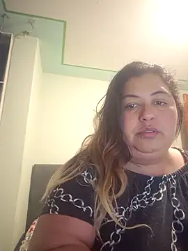 Snapshot of curvy_diva_ chatting on 12/04/25, 11:13 curvy diva online show from 12/04/25, 11:13