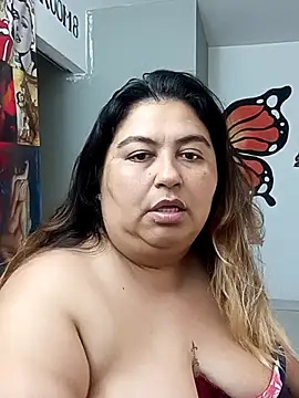 Snapshot of curvy_diva_ chatting on 12/05/25, 11:19 curvy diva online show from 12/05/25, 11:19