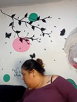 Snapshot of curvy_diva_ chatting on 12/14/25, 08:52 curvy diva online show from 12/14/25, 08:52