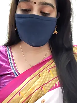 saritha29 online show from 05/18/26, 04:35