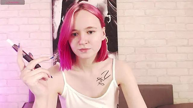 Ericha Stone online show from 09/18/25, 08:05