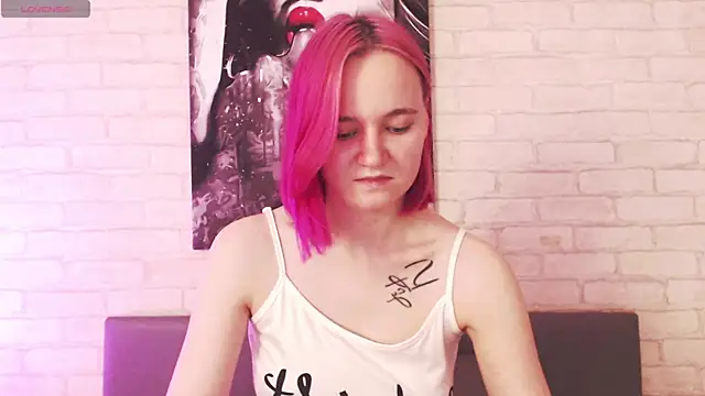 Ericha Stone online show from 09/19/25, 02:35