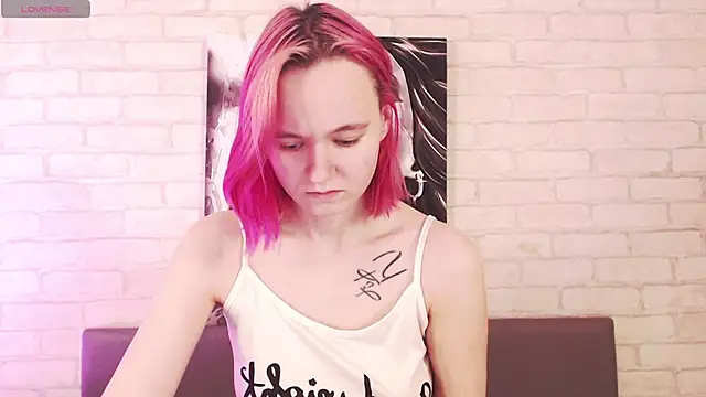 Ericha Stone online show from 10/09/25, 01:47