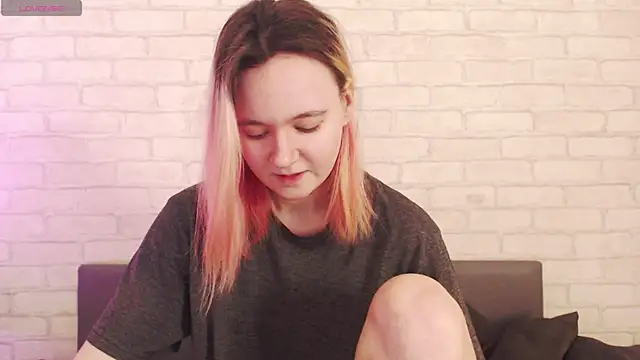 Snapshot of Ericha_Stone chatting on 04/03/26, 01:25 Ericha Stone online show from 04/03/26, 01:25