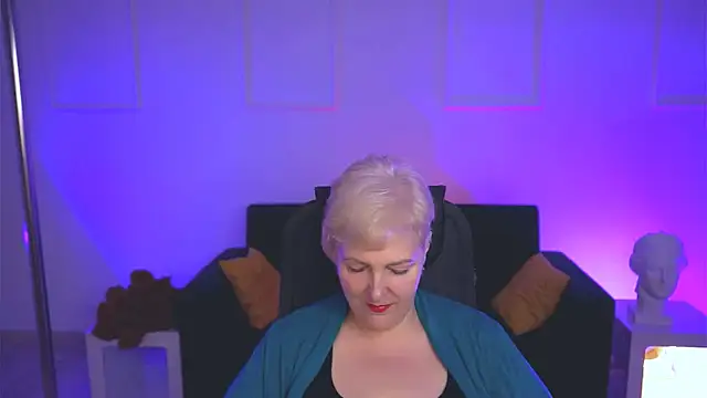 MaryMogan online show from 09/12/25, 06:13