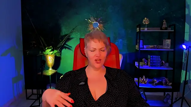 Snapshot of MaryMogan chatting on 11/07/25, 08:36 MaryMogan online show from 11/07/25, 08:36