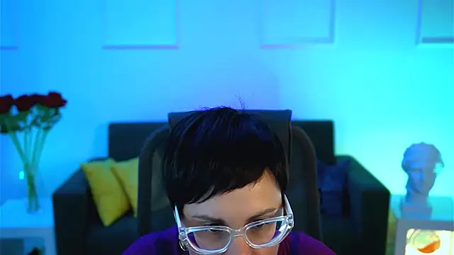 LauraDavidsons online show from 10/12/25, 04:06