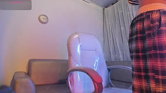 Angeel of lust online show from 10/26/25, 04:51