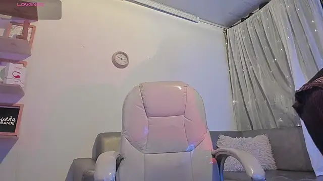 Angeel of lust online show from 10/27/25, 04:49