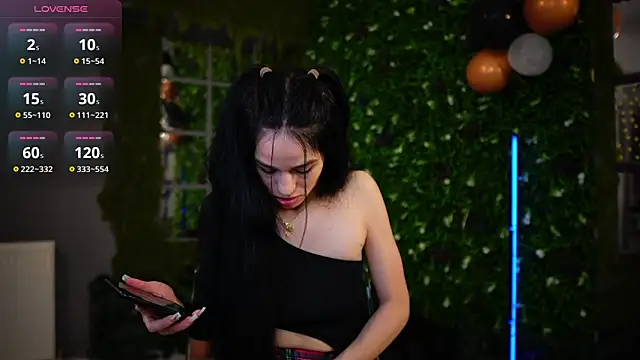 Snapshot of baby_nyco chatting on 11/28/25, 06:10 baby nyco online show from 11/28/25, 06:10