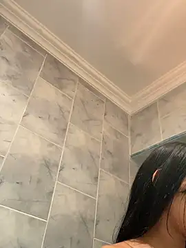 Snapshot of VeronicaSaenzx chatting on 11/09/25, 11:36 VeronicaSaenzx online show from 11/09/25, 11:36