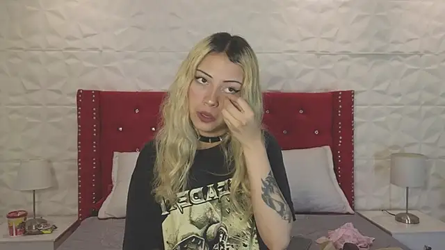 Lucy n pink online show from 10/04/25, 02:48