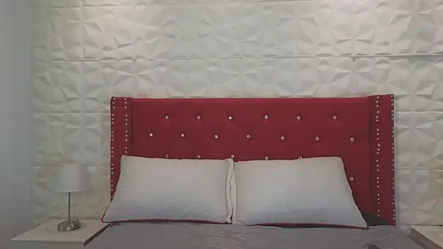 Lucy n pink online show from 10/05/25, 08:51