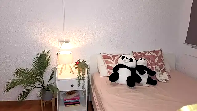 Snapshot of lillypanda chatting on 09/26/25, 07:07 lillypanda online show from 09/26/25, 07:07