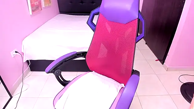 Snapshot of kitty_doll_squirt chatting on 09/16/25, 11:55 kitty doll squirt online show from 09/16/25, 11:55