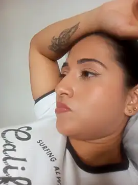 Snapshot of Alisson_Morgann chatting on 10/30/25, 05:24 Alisson Morgann online show from 10/30/25, 05:24