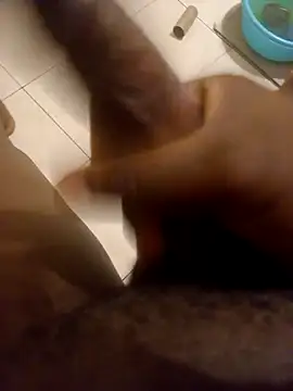 Snapshot of dann201 chatting on 10/04/25, 07:45 dann201 online show from 10/04/25, 07:45