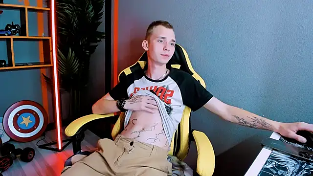 Snapshot of TimBlaks chatting on 09/14/25, 08:52 TimBlaks online show from 09/14/25, 08:52