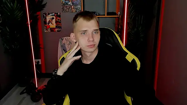 Snapshot of TimBlaks chatting on 10/13/25, 08:53 TimBlaks online show from 10/13/25, 08:53