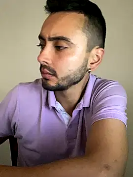 cristopher wallacee online show from 10/16/25, 09:27