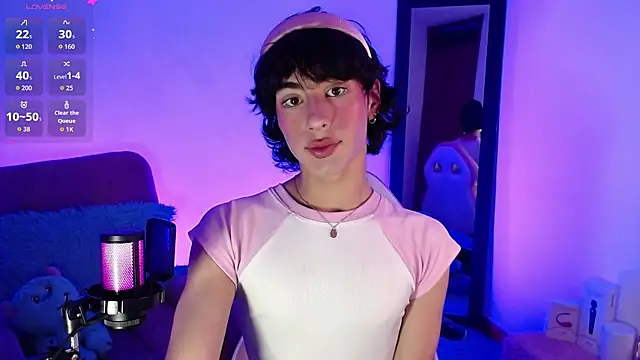 Snapshot of saanti_foxs chatting on 10/07/25, 05:04 saanti foxs online show from 10/07/25, 05:04