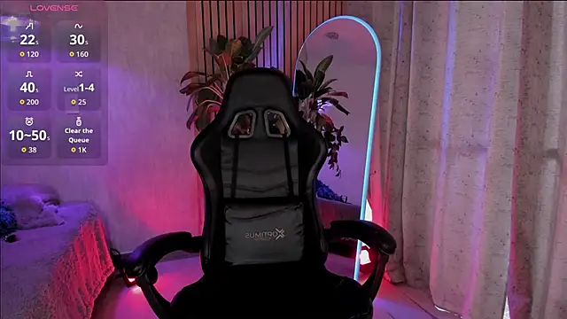 Snapshot of emma______ chatting on 11/04/25, 09:36 emma online show from 11/04/25, 09:36