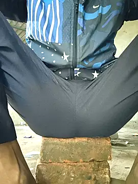 onlymasti00 online show from 10/05/25, 01:48