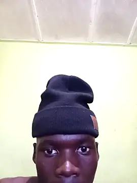 Snapshot of phumlanisanka chatting on 10/13/25, 03:45 phumlanisanka online show from 10/13/25, 03:45