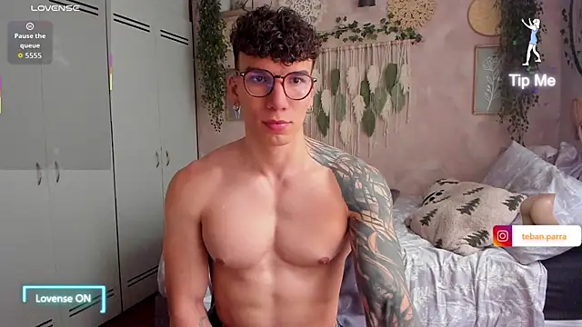 Snapshot of estebandi_do chatting on 11/30/25, 09:30 estebandi do online show from 11/30/25, 09:30