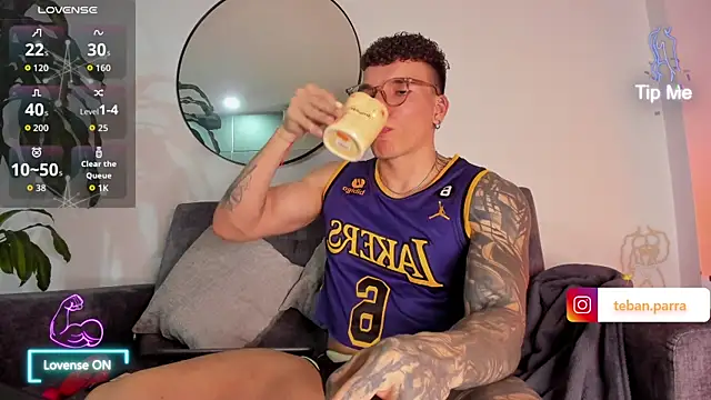 estebandi do online show from 06/10/26, 11:46