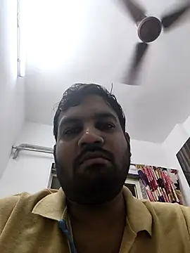Snapshot of vinay_smalldick chatting on 11/14/25, 04:28 vinay smalldick online show from 11/14/25, 04:28