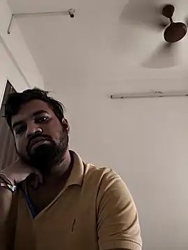 Snapshot of vinay_smalldick chatting on 11/28/25, 02:14 vinay smalldick online show from 11/28/25, 02:14