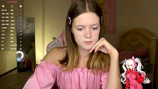 Snapshot of VibeQueenLucy chatting on 10/30/25, 01:34 VibeQueenLucy online show from 10/30/25, 01:34