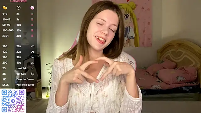 Snapshot of VibeQueenLucy chatting on 11/10/25, 10:14 VibeQueenLucy online show from 11/10/25, 10:14