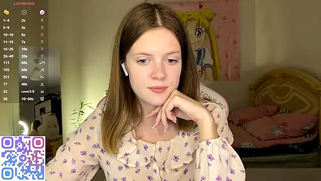 Snapshot of VibeQueenLucy chatting on 11/12/25, 11:54 VibeQueenLucy online show from 11/12/25, 11:54