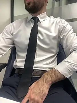 Snapshot of speddy34 chatting on 11/12/25, 06:25 speddy34 online show from 11/12/25, 06:25