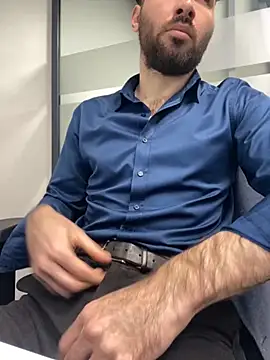 Snapshot of speddy34 chatting on 11/18/25, 06:29 speddy34 online show from 11/18/25, 06:29